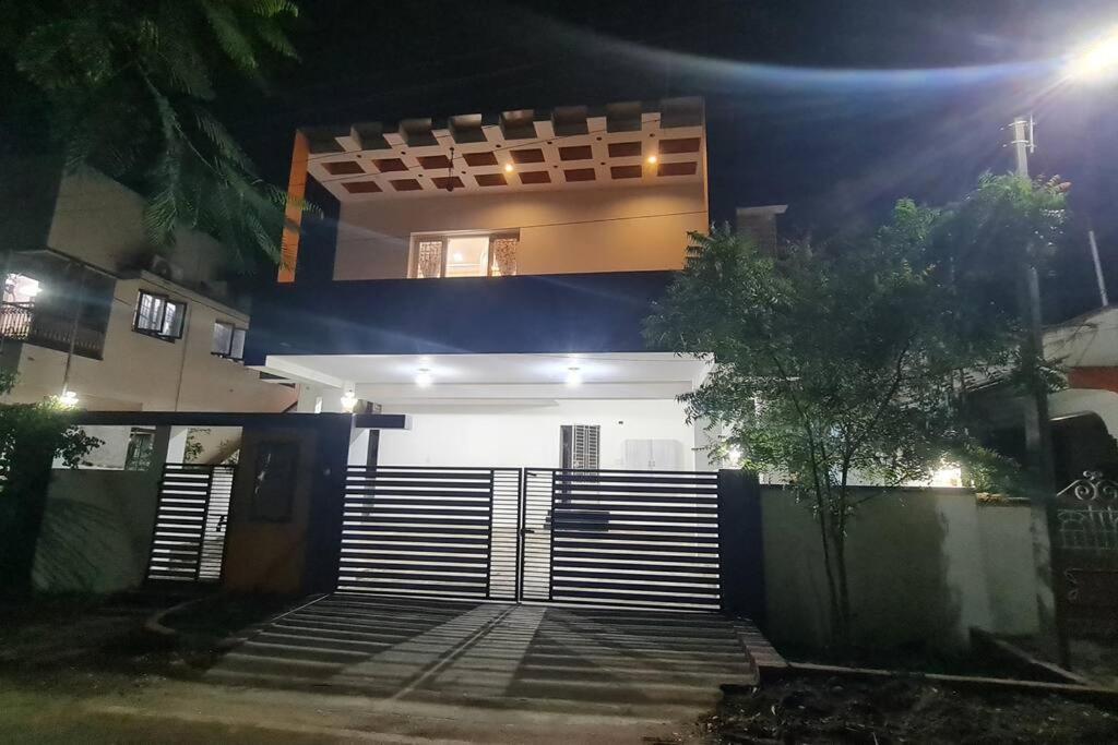 Вилла Kamalam 2 Bhk - Non Ac Коимбатур Экстерьер фото